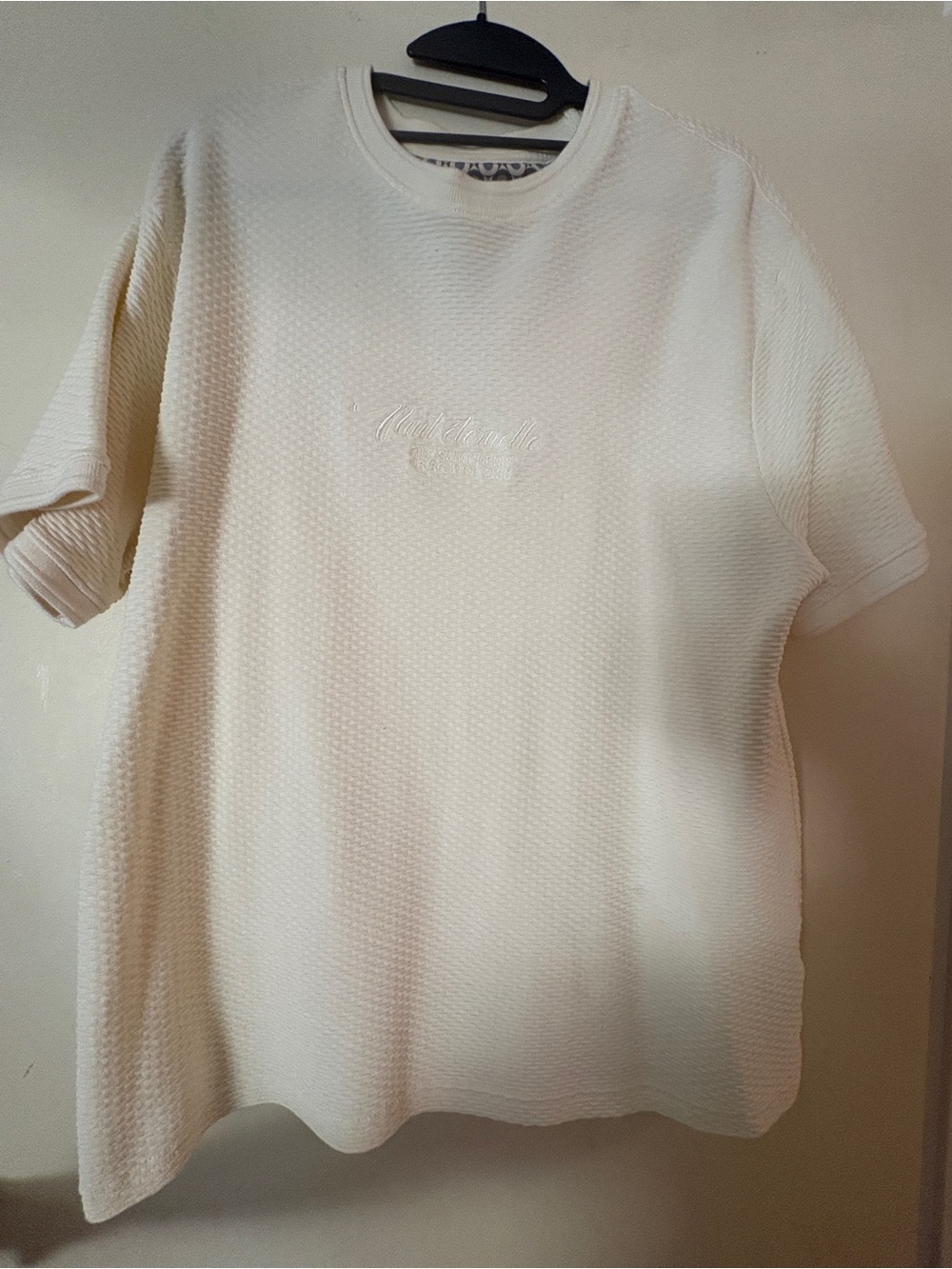 Ricky Singh Men's Short Sleeve Tee in Cream